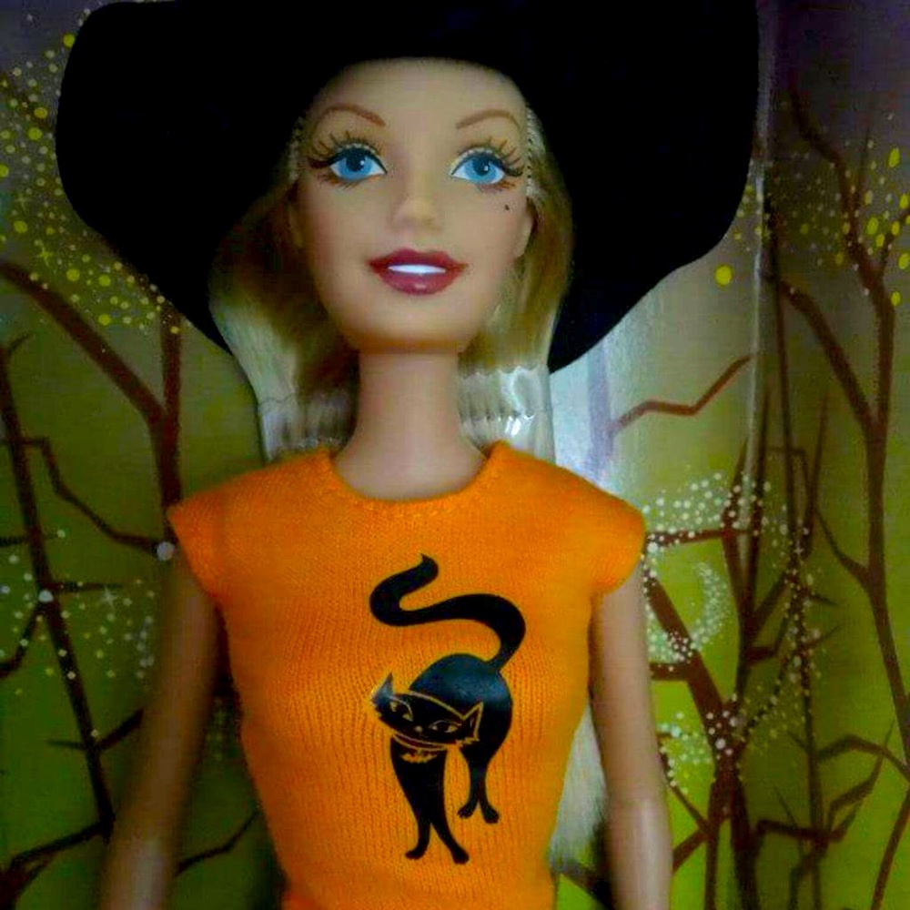 2006 Halloween Hip Barbie